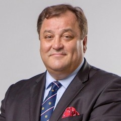Робърт  Джобсън 